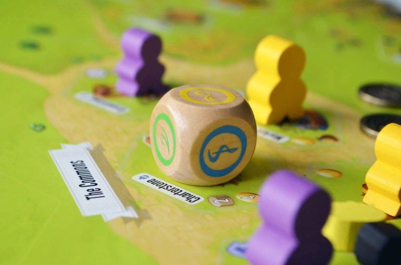 Charterstone: la ciudad que se construye partida a partida y lo que queda cuando la campaña termina