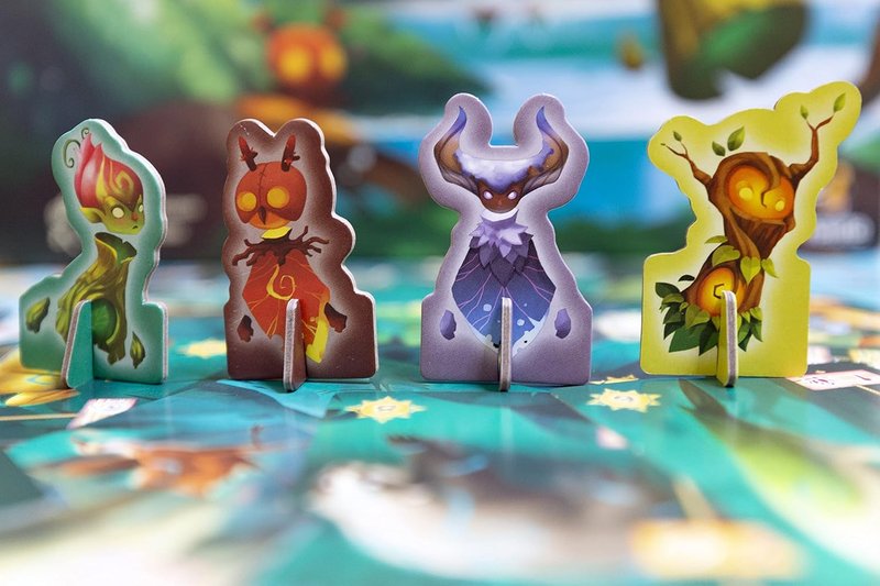 Living Forest: tres caminos para ganar, un mazo que crece con cada ronda y la mecánica de animales solitarios que obliga a parar cuando menos quieres