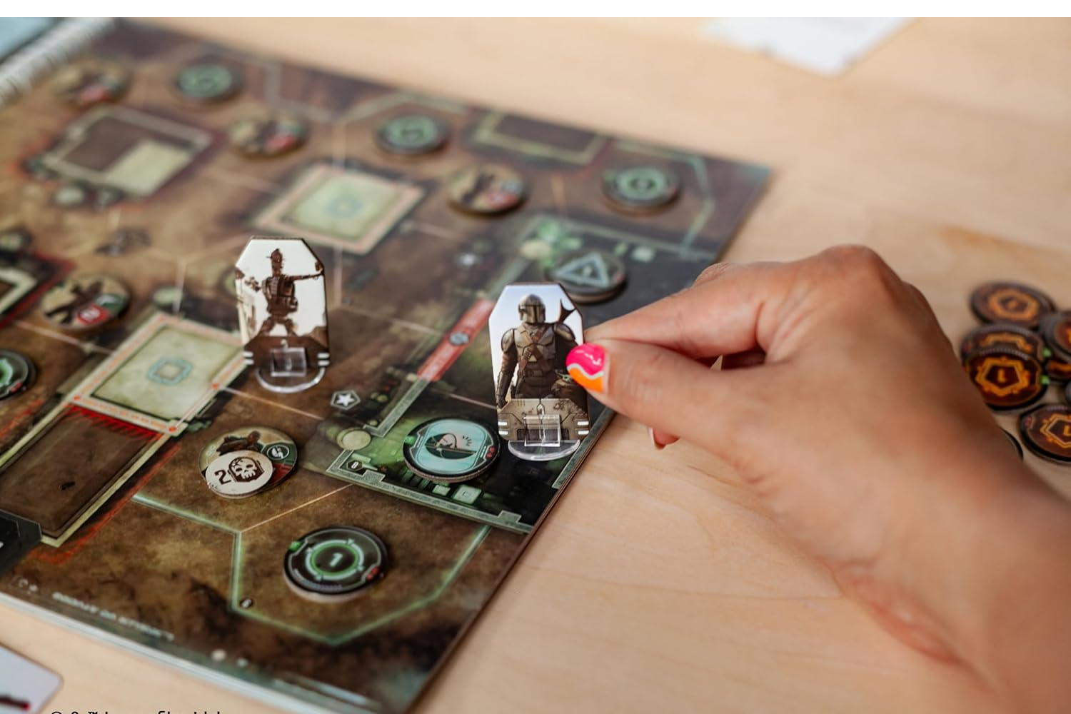 The Mandalorian Adventures: misiones cooperativas en libro de mapas con mazos individuales por personaje