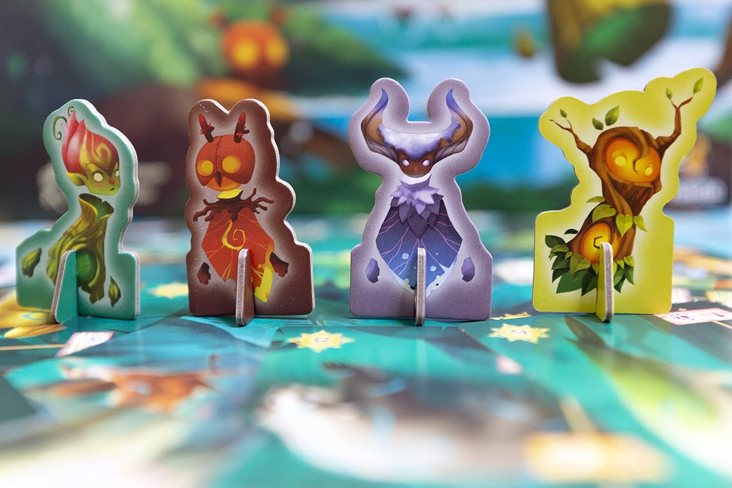 Living Forest: tres caminos para ganar, un mazo que crece con cada ronda y la mecánica de animales solitarios que obliga a parar cuando menos quieres